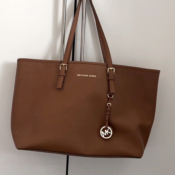 Michael Kors Jet Set Travel tote - Picture 2 of 7